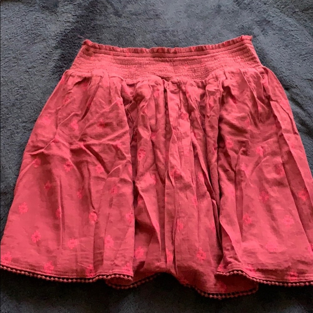 Pleated flowy old navy skirt